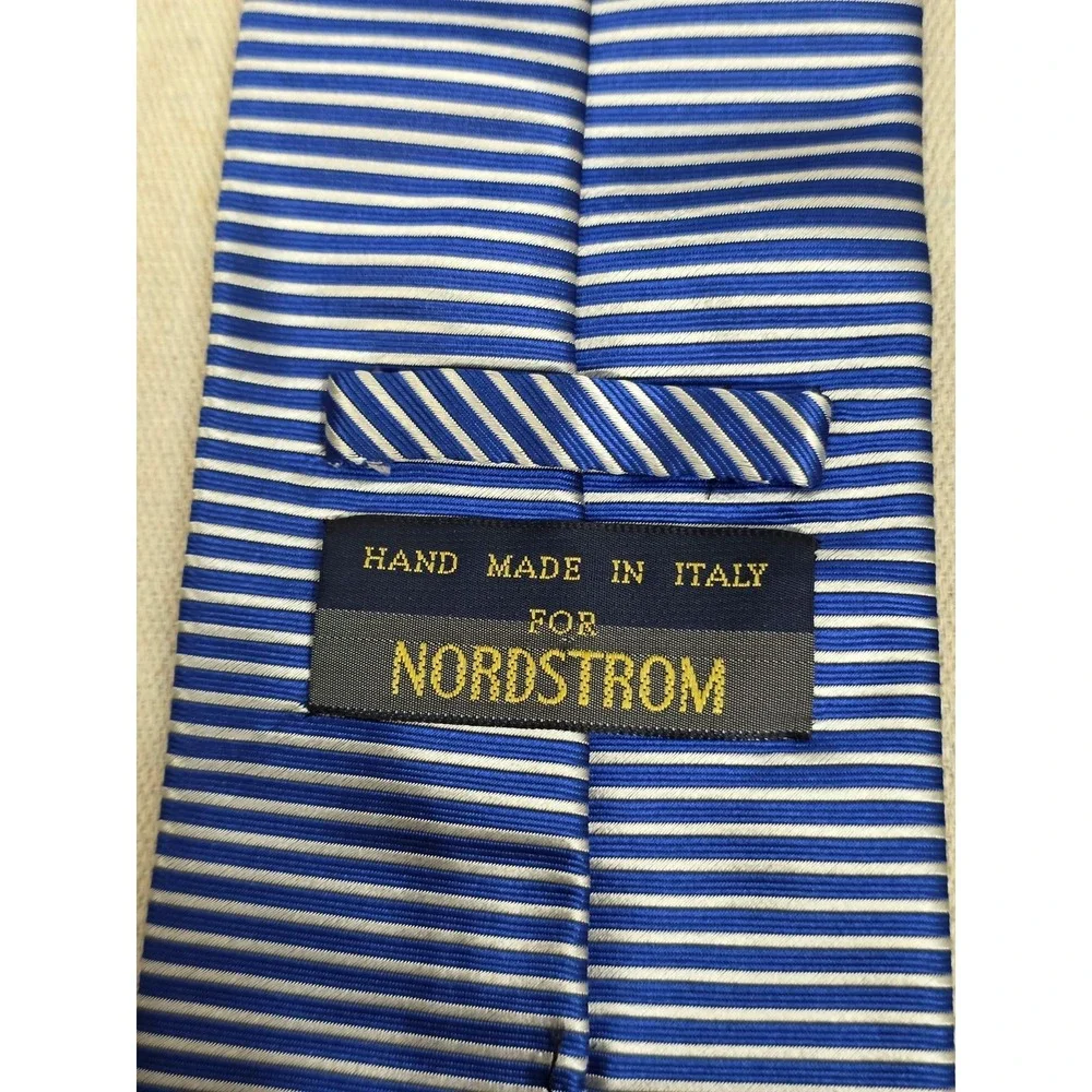 Nordstrom Mens Silk Tie Blue White Horizontal Striped‎ Hand Made in Italy